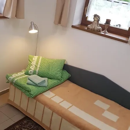 Na Samotě U Lesa -rasovna Ubytování v soukromí Msecke Zehrovice