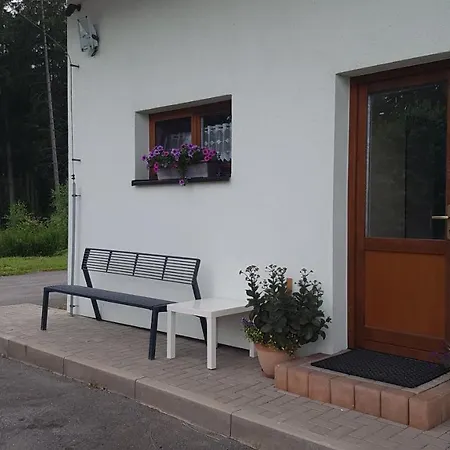 Na Samote U Lesa -rasovna Msecke Zehrovice