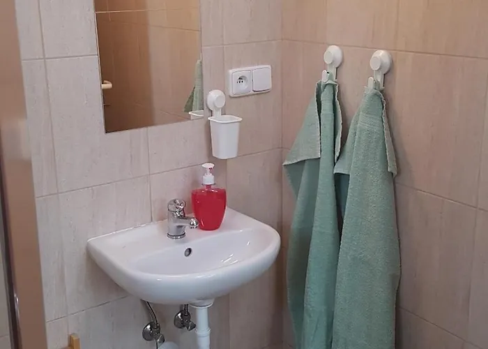 Na Samote U Lesa -rasovna Kwatera prywatna *