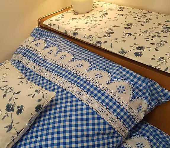 Rum i privatbostad Na Samote U Lesa -rasovna